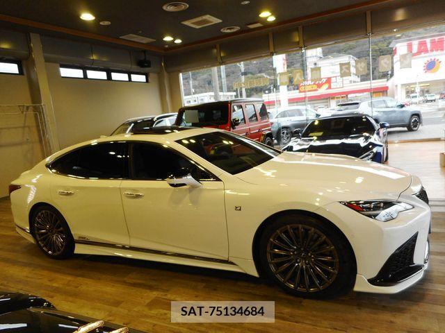 Lexus LS 2021-01 216988-5