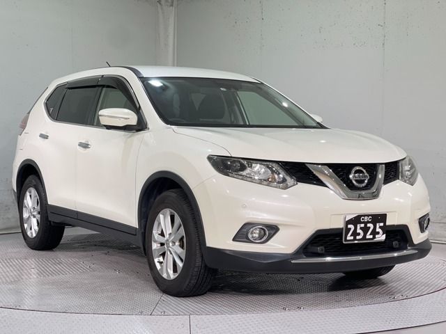 Nissan X-TRAIL 2015-10 28706-0