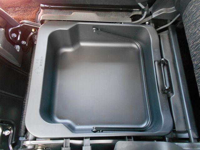 Suzuki SPACIA 2018-02 5828-23