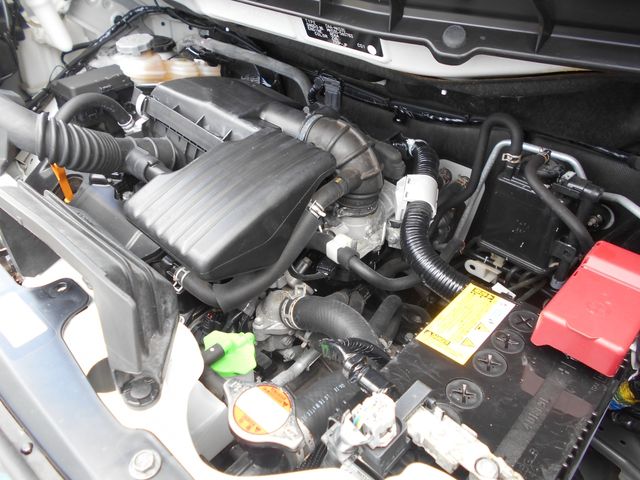 Suzuki SPACIA 2018-02 5828-26