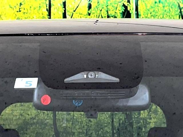 Toyota VOXY 2023-05 188456-2