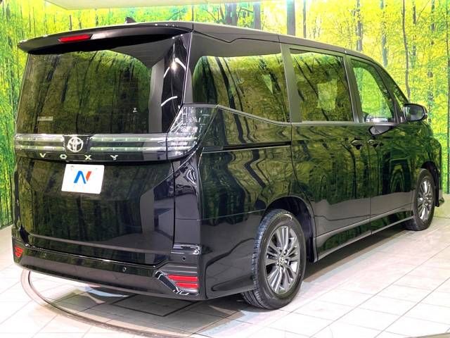 Toyota VOXY 2023-05 188456-17