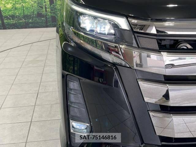 Toyota NOAH 2017-10 321534-12