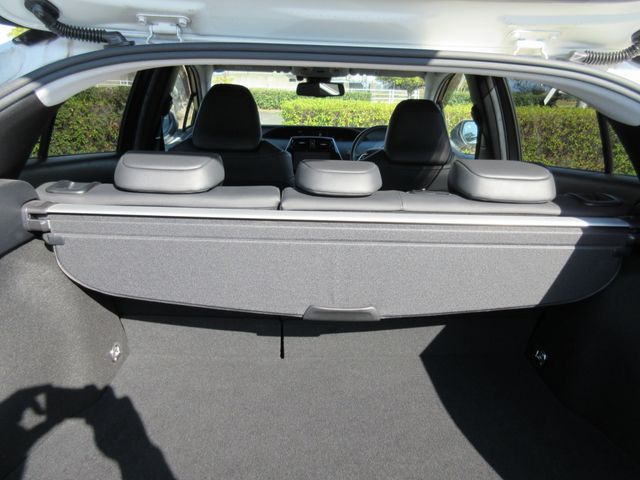 Toyota PRIUS 2016-06 185352-27