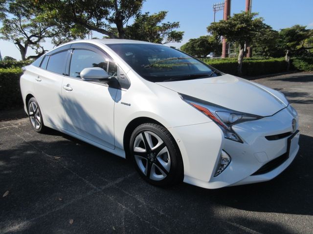 Toyota PRIUS 2016-06 185352-5