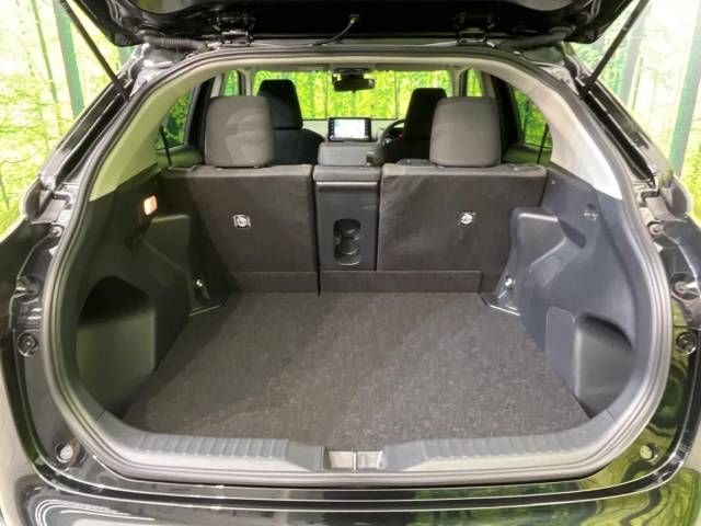 Toyota YARIS CROSS 2023-07 196664-10