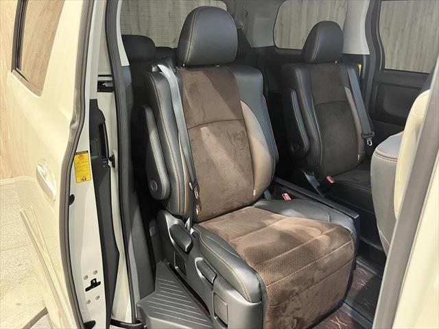 Toyota ALPHARD 2013-01 15738-20