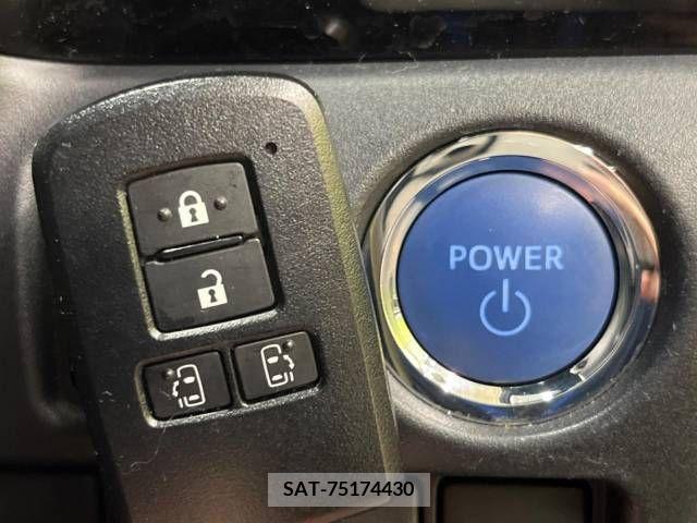 Toyota NOAH HYBRID 2019-08 332158-7
