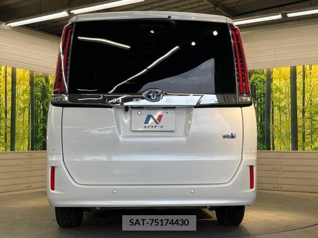 Toyota NOAH HYBRID 2019-08 332158-16