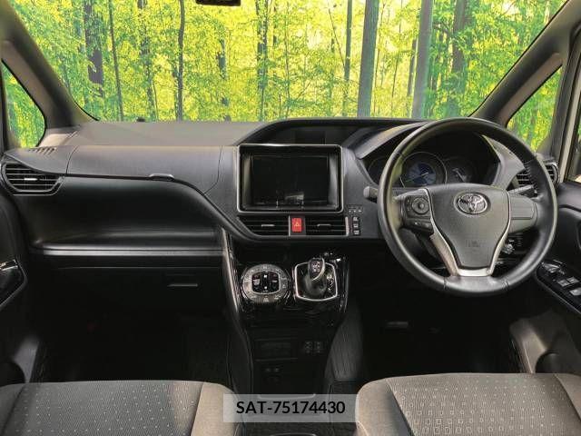 Toyota NOAH HYBRID 2019-08 332158-1