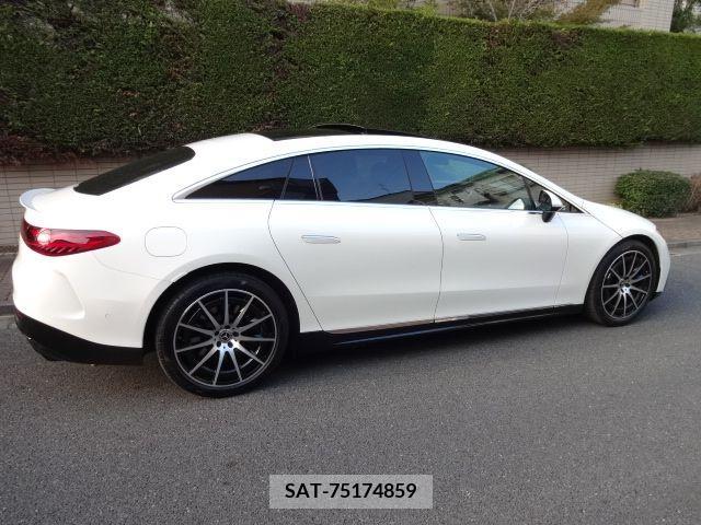 Mercedes Benz EQS 2023-01 208113-6