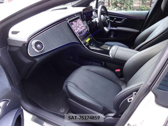 Mercedes Benz EQS 2023-01 208113-12
