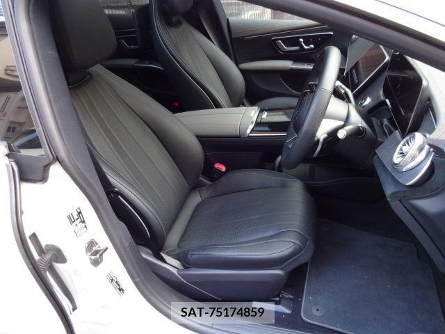 Mercedes Benz EQS 2023-01 208113-15