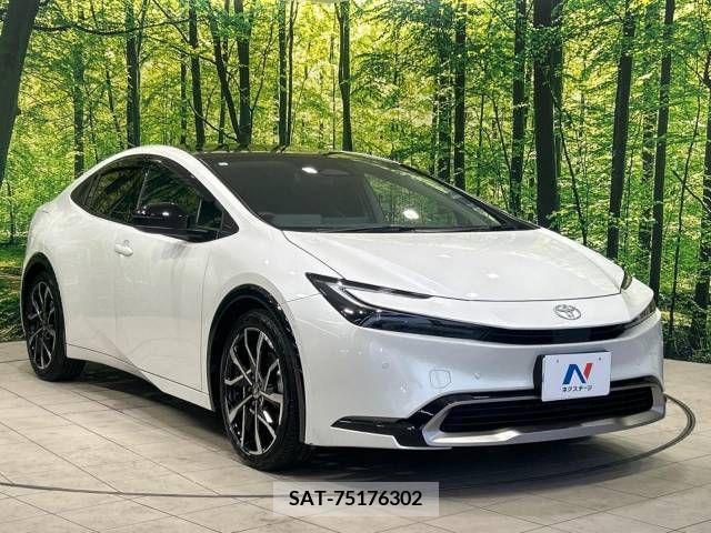 Toyota PRIUS PHV 2023-11 349622-16