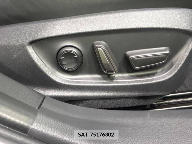 Toyota PRIUS PHV 2023-11 349622-6