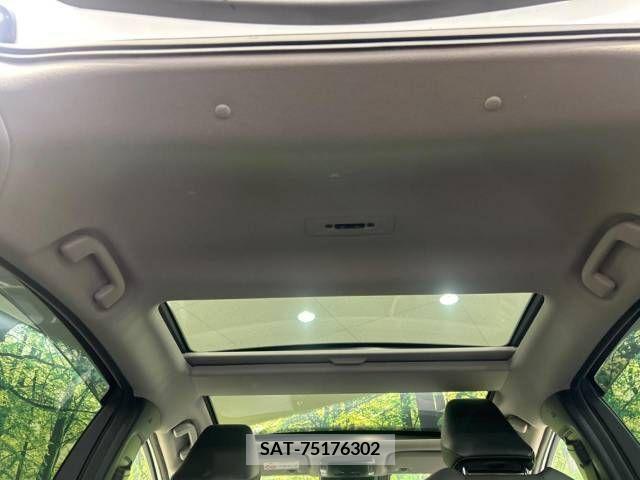 Toyota PRIUS PHV 2023-11 349622-2