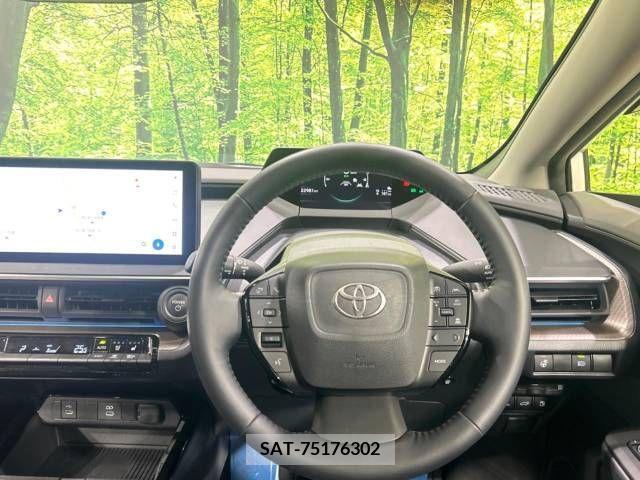 Toyota PRIUS PHV 2023-11 349622-11