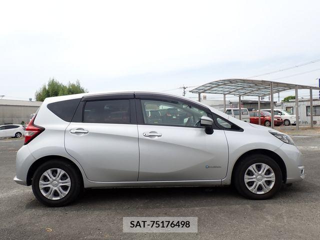 Nissan NOTE 2017-05 280089-4