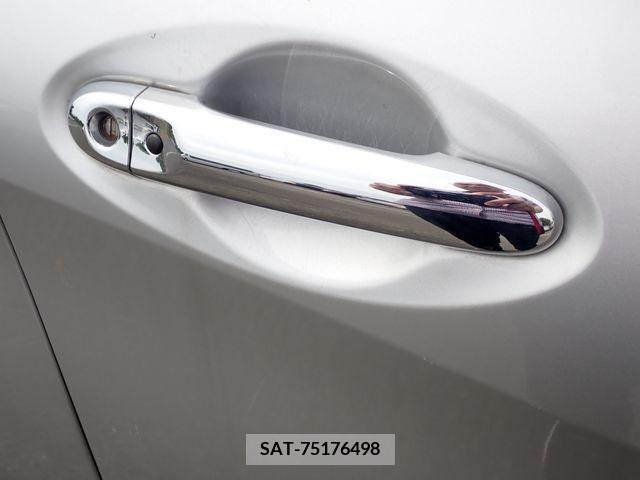 Nissan NOTE 2017-05 280089-26
