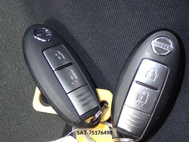 Nissan NOTE 2017-05 280089-27