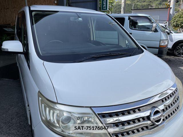 Nissan SERENA 2010-08 285261-6