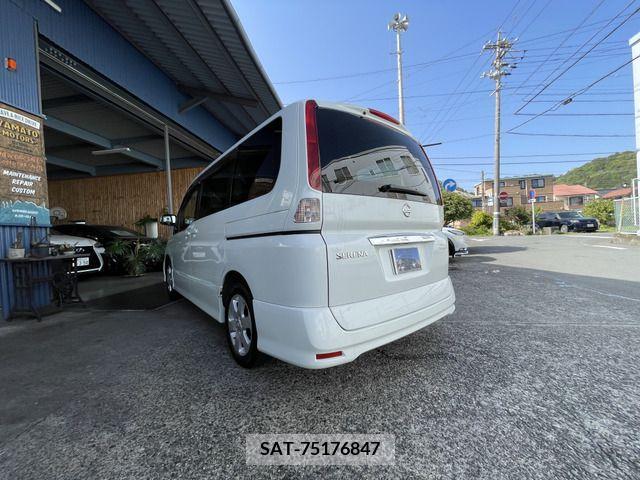 Nissan SERENA 2010-08 285261-7