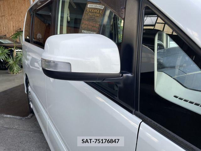 Nissan SERENA 2010-08 285261-15
