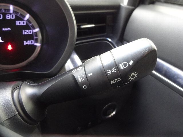 Daihatsu MOVE CUSTOM 2014-12 9330-15