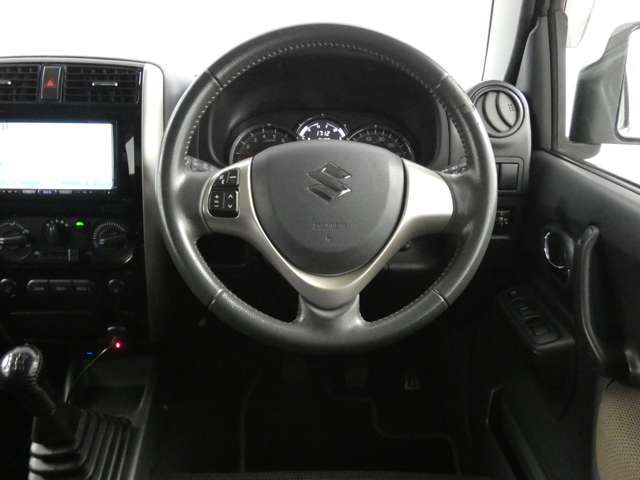 Suzuki JIMNY 2015-11 4686-11