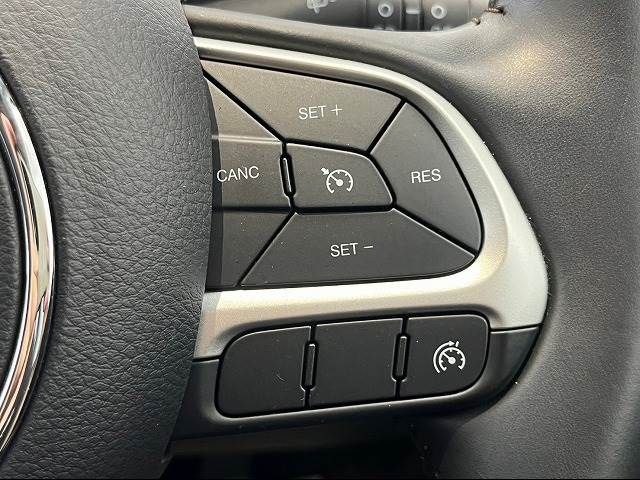 Jeep COMPASS 2018-04 10975-5