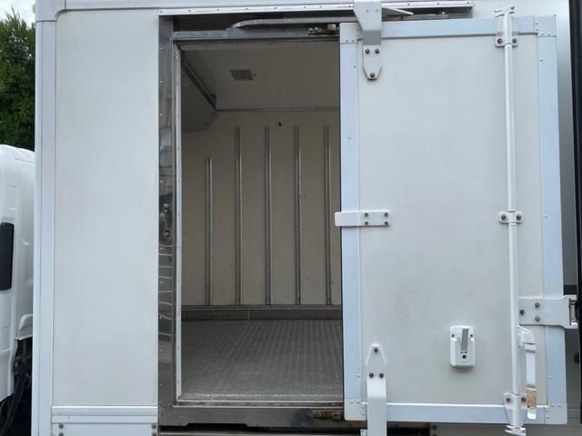 Isuzu ELF TRUCK 2012-07 12911-23