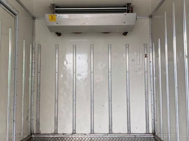 Isuzu ELF TRUCK 2012-07 12911-19