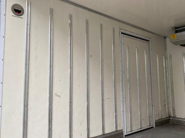 Isuzu ELF TRUCK 2012-07 12911-18