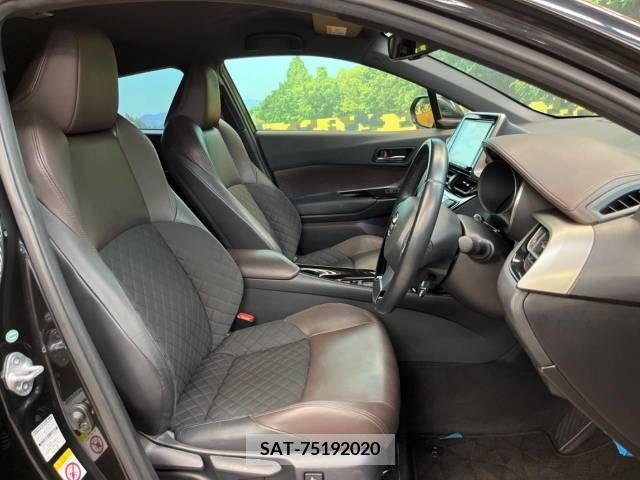 Toyota C-HR 2017-09 331255-8