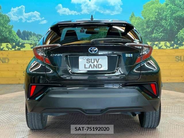 Toyota C-HR 2017-09 331255-15