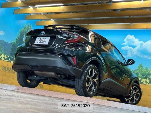 Toyota C-HR 2017-09 331255-17