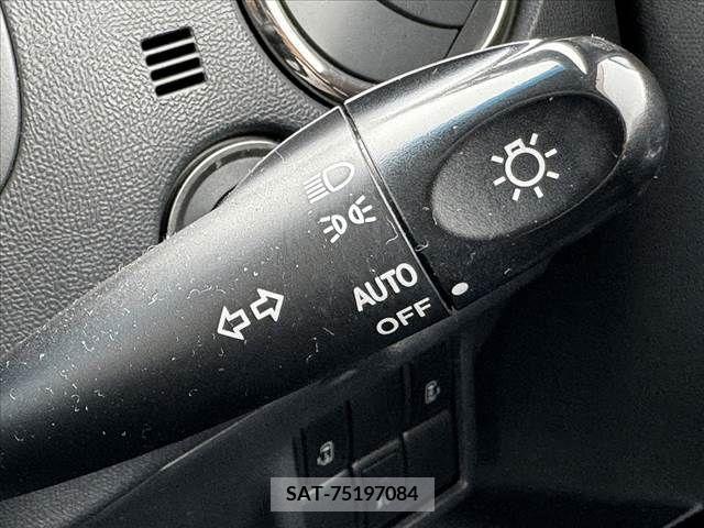 Nissan ROOX 2011-07 276090-6