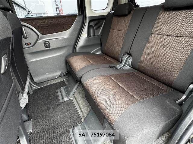 Nissan ROOX 2011-07 276090-18