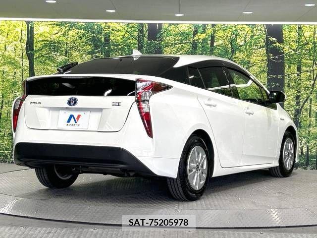 Toyota PRIUS 2017-03 281875-17