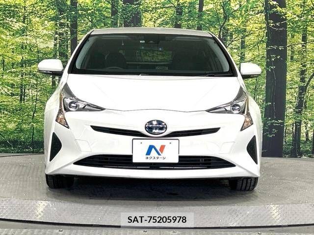 Toyota PRIUS 2017-03 281875-14