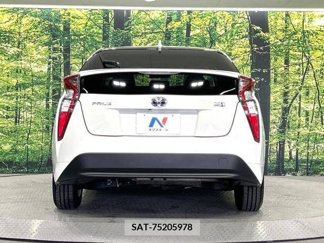 Toyota PRIUS 2017-03 281875-15