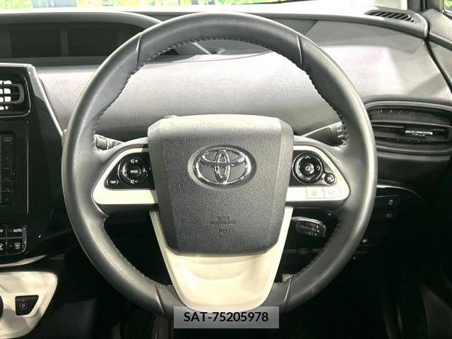 Toyota PRIUS 2017-03 281875-11