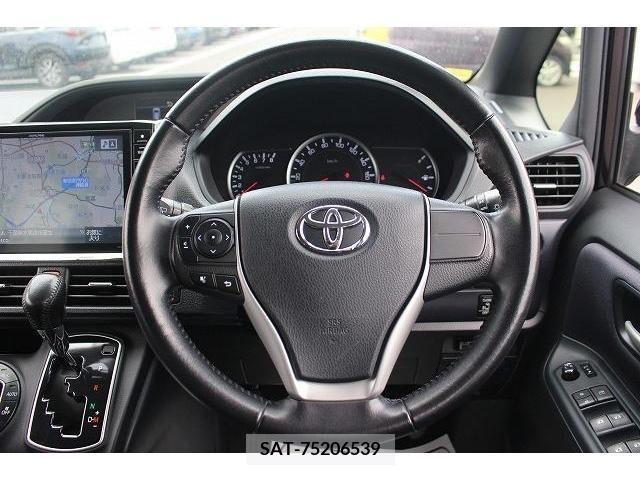 Toyota VOXY 2014-02 245792-16