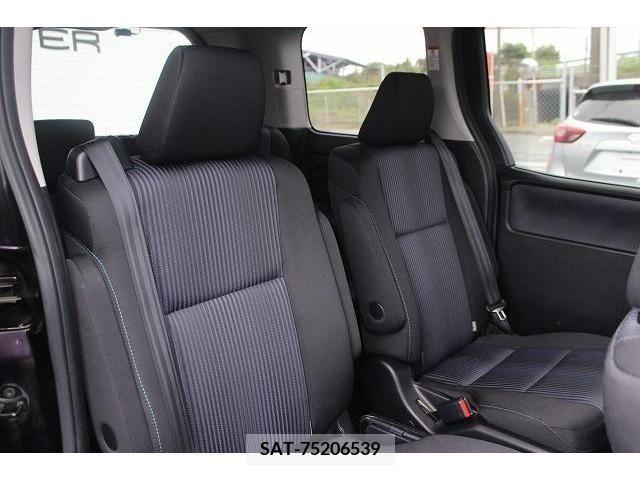 Toyota VOXY 2014-02 245792-13