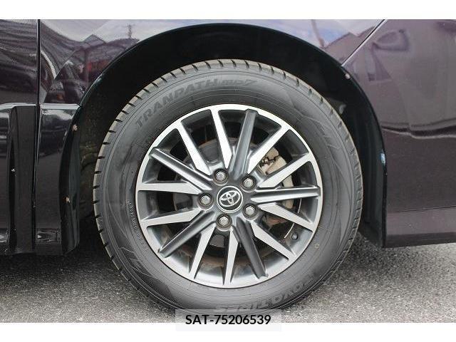 Toyota VOXY 2014-02 245792-11