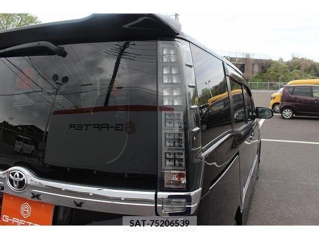 Toyota VOXY 2014-02 245792-10