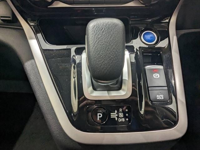 Nissan SERENA 2018-11 187650-27