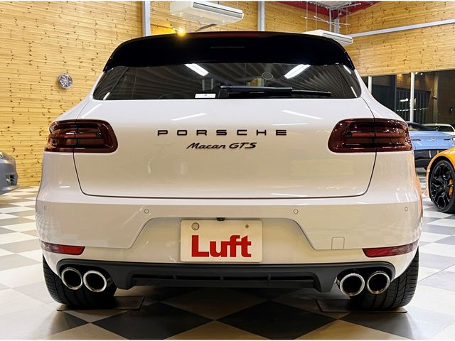 Porsche MACAN 2017-11 12145-4