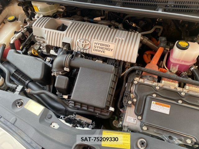 Toyota PRIUS 2013-08 282212-26