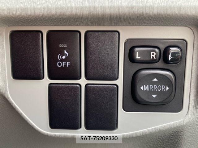 Toyota PRIUS 2013-08 282212-20